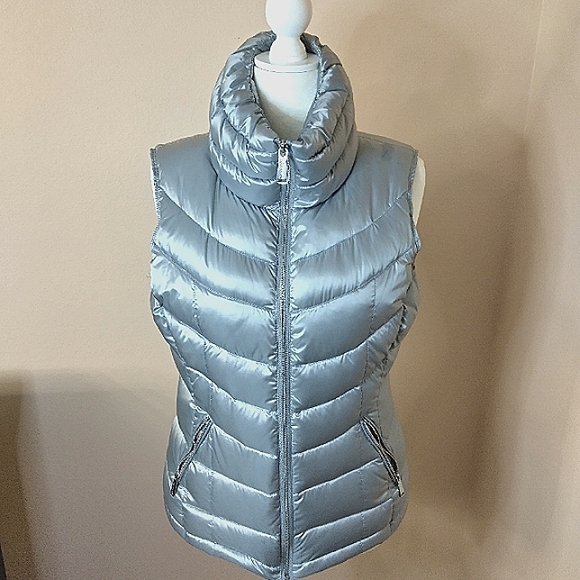 Calvin Klein silver puffer vest 90% duck down womans medium - Picture 1 of 15